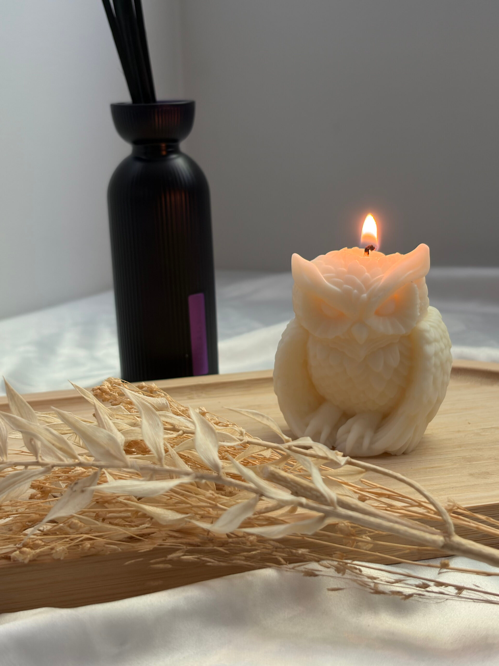 bougie plume de nuit en forme de chouette